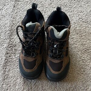 Kids Hiking Boots, New Without Tags!